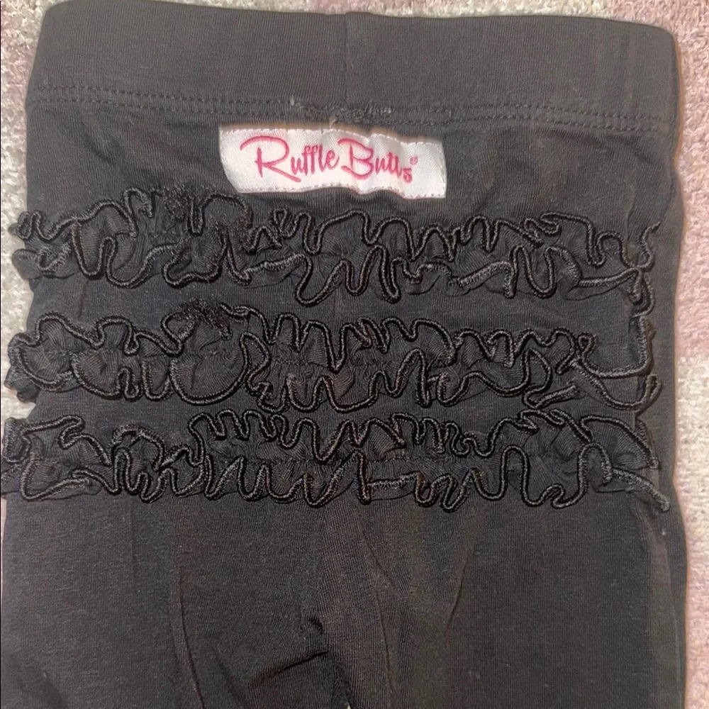Ruffle Butts| Black Ruffle Legging - Picture 5 of 7